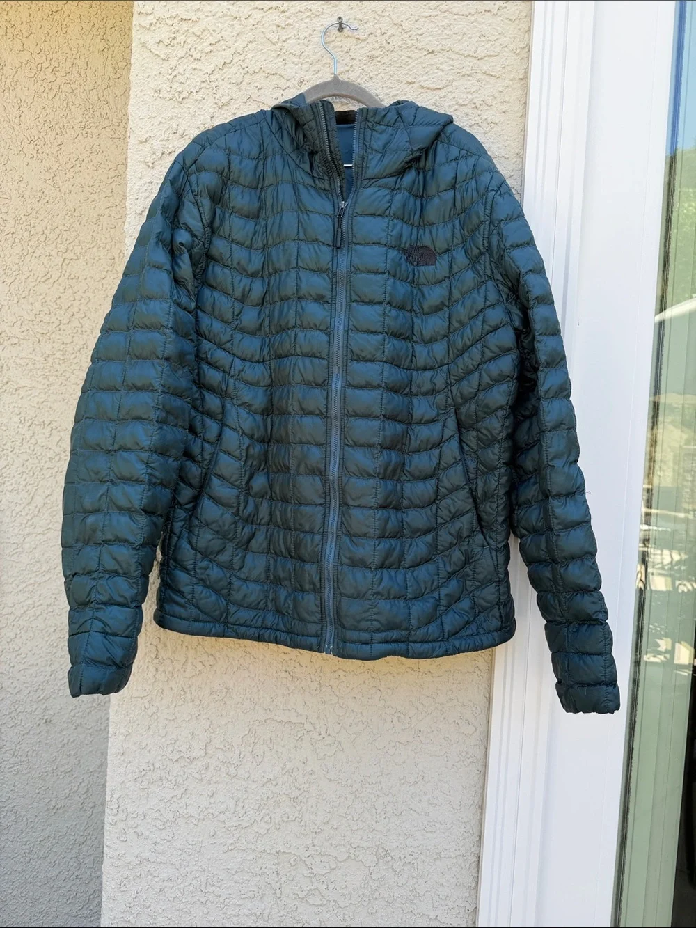 The Northface Men's Thermoball Hooded Jacket Teal Green Size L